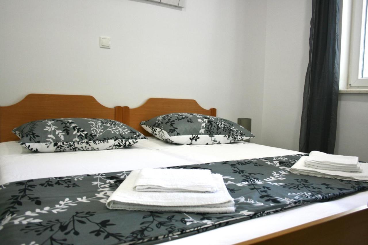 Apartments Antea Trogir Eksteriør billede